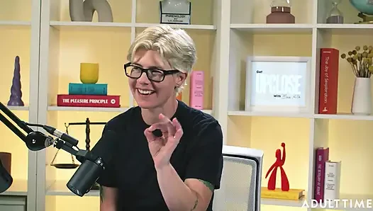 Breaking Shame Cycles & Being True to Yourself, with Khloe Kingsley! | the Adult Time Podcast