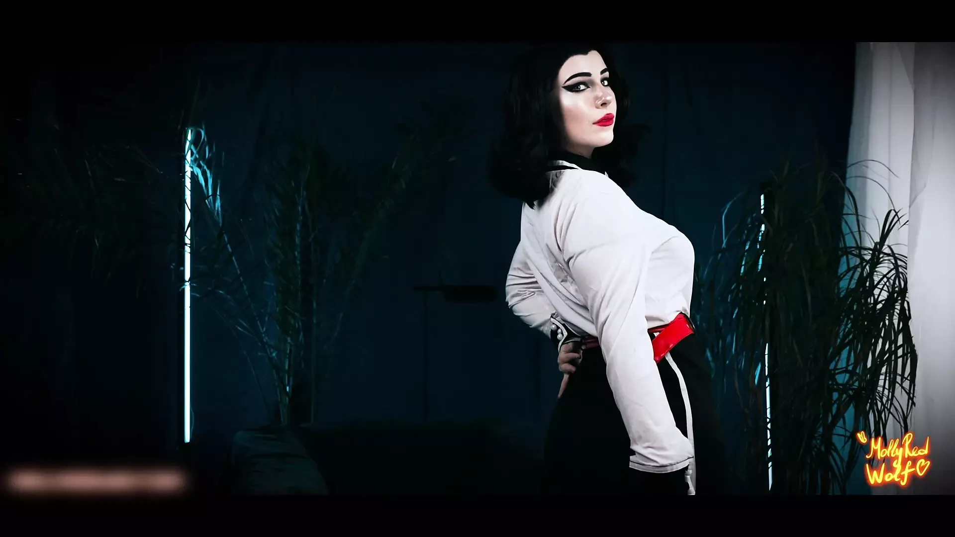 Bioshock. Elizabeth szopja a farkát és élvezi az ujjait a punciban - mollyredwolf
