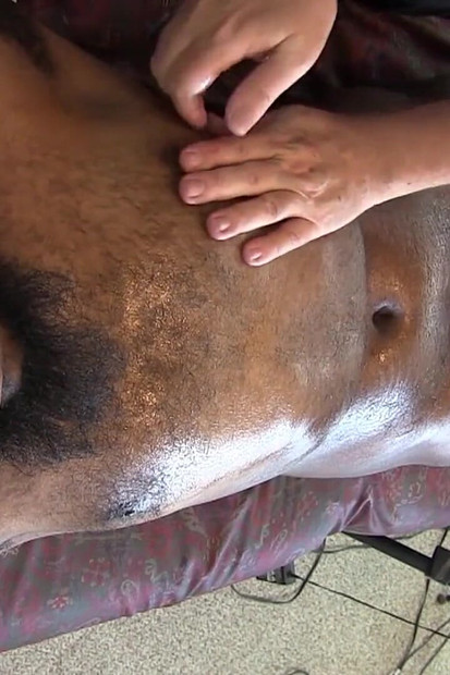 BBC sportaš Jimmy dobiva senzualnu masažu