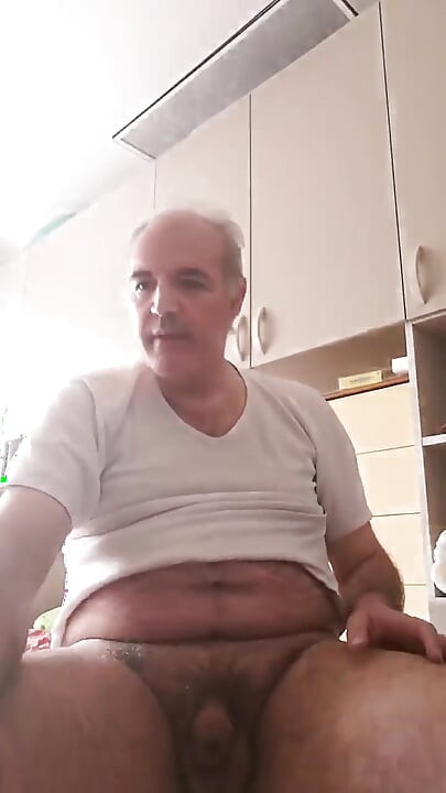 Preliminary Exercises to Start Masturbating with Pleasure!