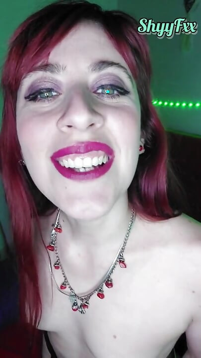 Eu me toco e penso em você quando estou sozinho, e sinto sua falta.