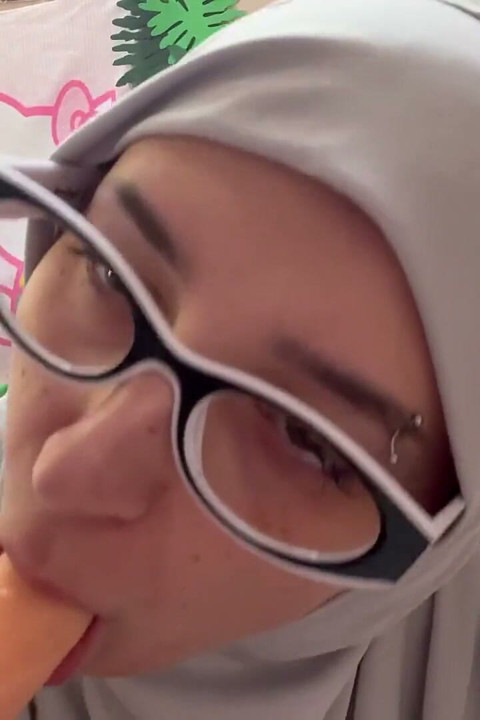 Blowjob Hijab