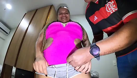 Ich heuerte ein schwarzes Carioca mit einem Dowry von 33 Zentimetern an