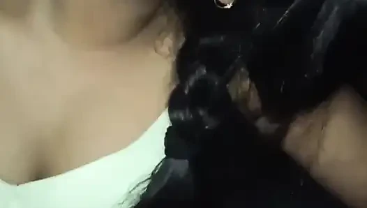 Bhabhi Gibt Einen Sinnlichen Blowjob Und Reverse-cowgirl-fick Wie Ein Profi...