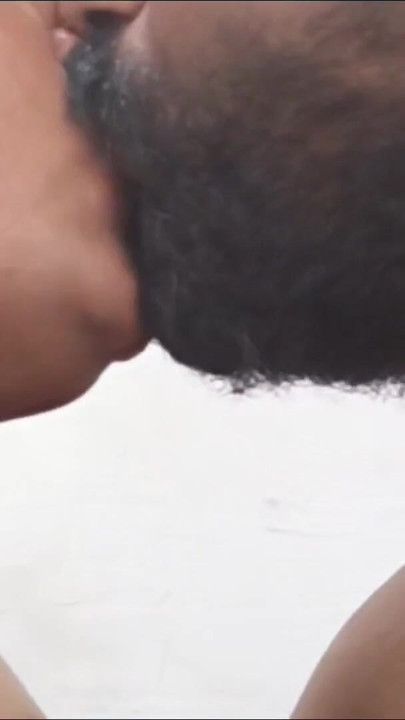 Liplock kisss | Clip 1