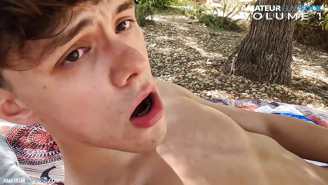I Jerked Off With My Best Friend While Strangers Watched Us in Public