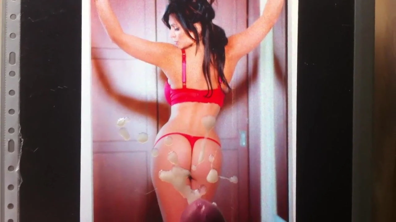Denise milani počast spermi