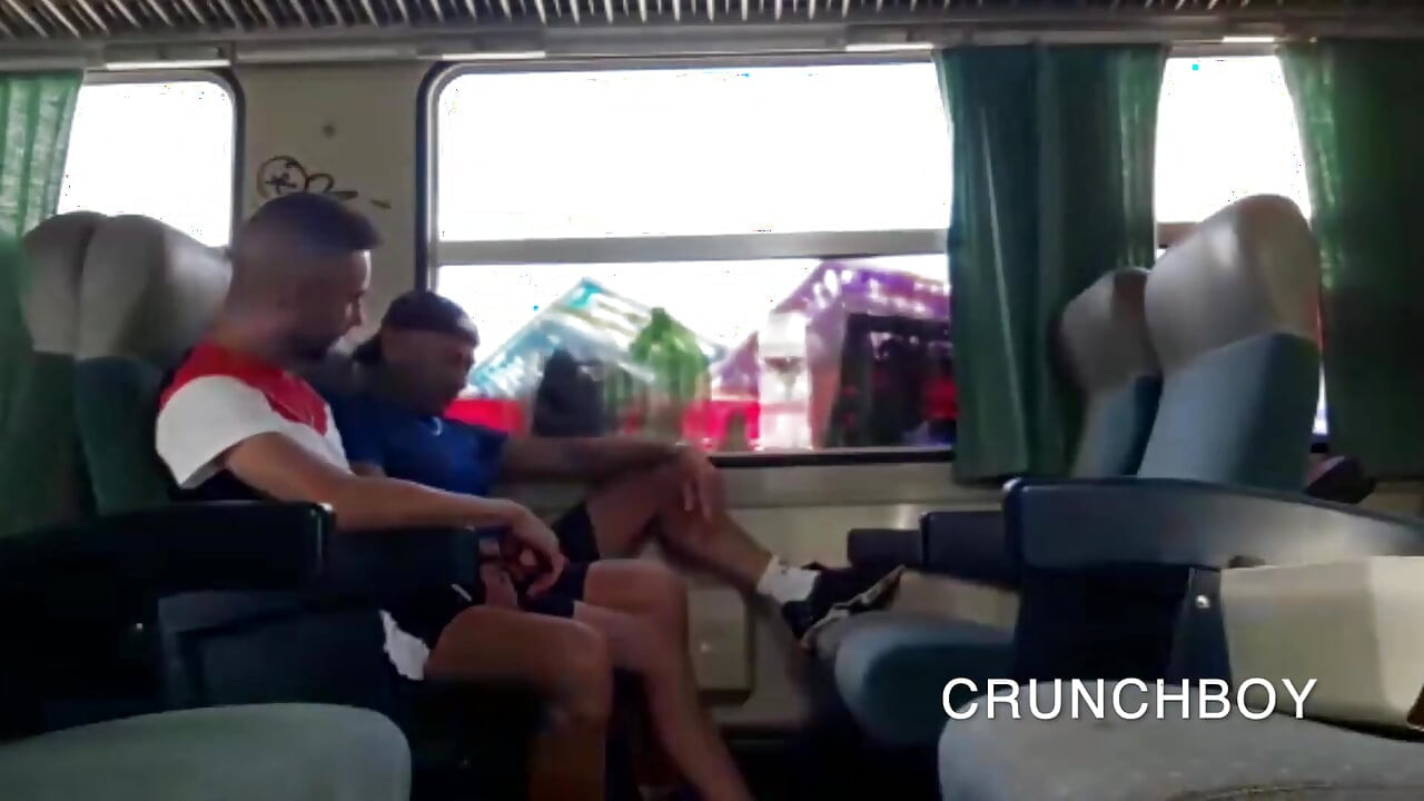 기차에서 이성애자에게 범해졌다