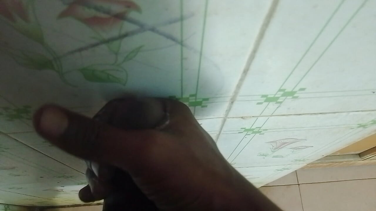 Eu estou ao longo da mastervição no banheiro