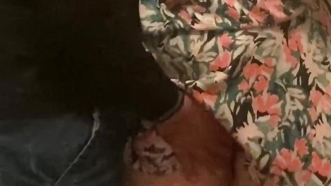 Best Subway! Hot MILF Spreading Legs for Me to Touching Her Pussy