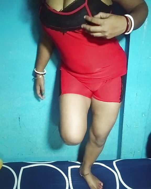 Desi bhabhai Fingering Aiss or pussy MMS Video