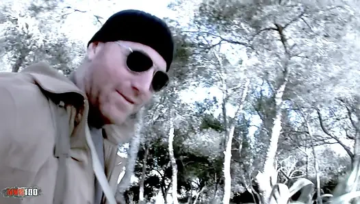 Французская брюнетка Silvana Rodriguez Beach делает минет и трахается в анал с камшотом