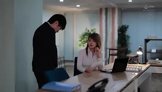 Sen benim itaatkar bakire evcil hayvanımsın, güzel kadın patron seni uygun bir oyuncak olarak evcilleştirdi, bölüm 2