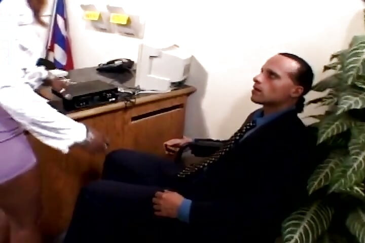 Ebony Slut Lets Her Boss Cum on Her Face