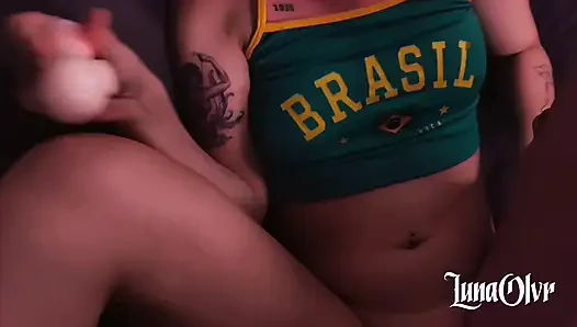 Young fan cheats on husband with a tattooed