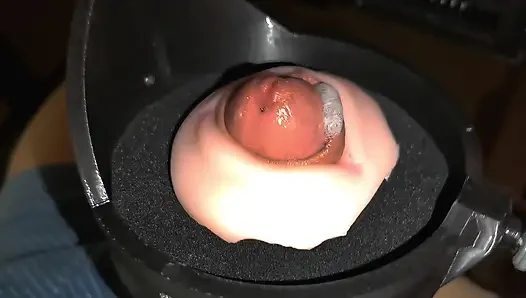 Büyük bir sperm kısmı sıcak bir çeşme gibi patlıyor!