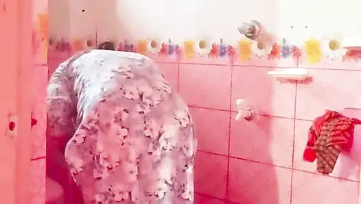 A Bangladeshi-Bihari woman is engaging in romantic sex inside the bathroom while bathing.