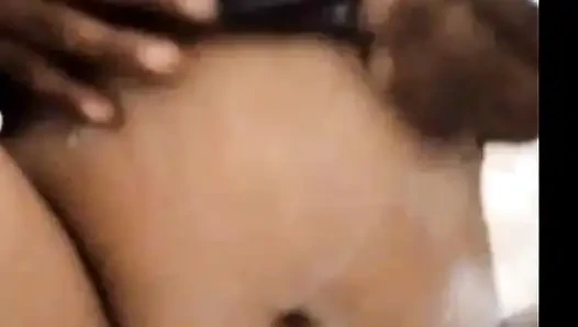 Hintli kız banyoda banyo yapıyor - ateşli asmr videosu