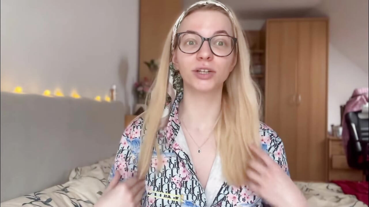 Paypig يعيش على 30 دولارا شهريا بعد أن شطفه حتى يجف