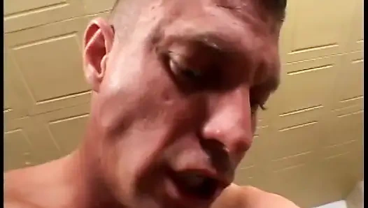 Glückspilze ficken diese zierlichen mädchen mit klaffenden Ärschen in all ihren Löchern