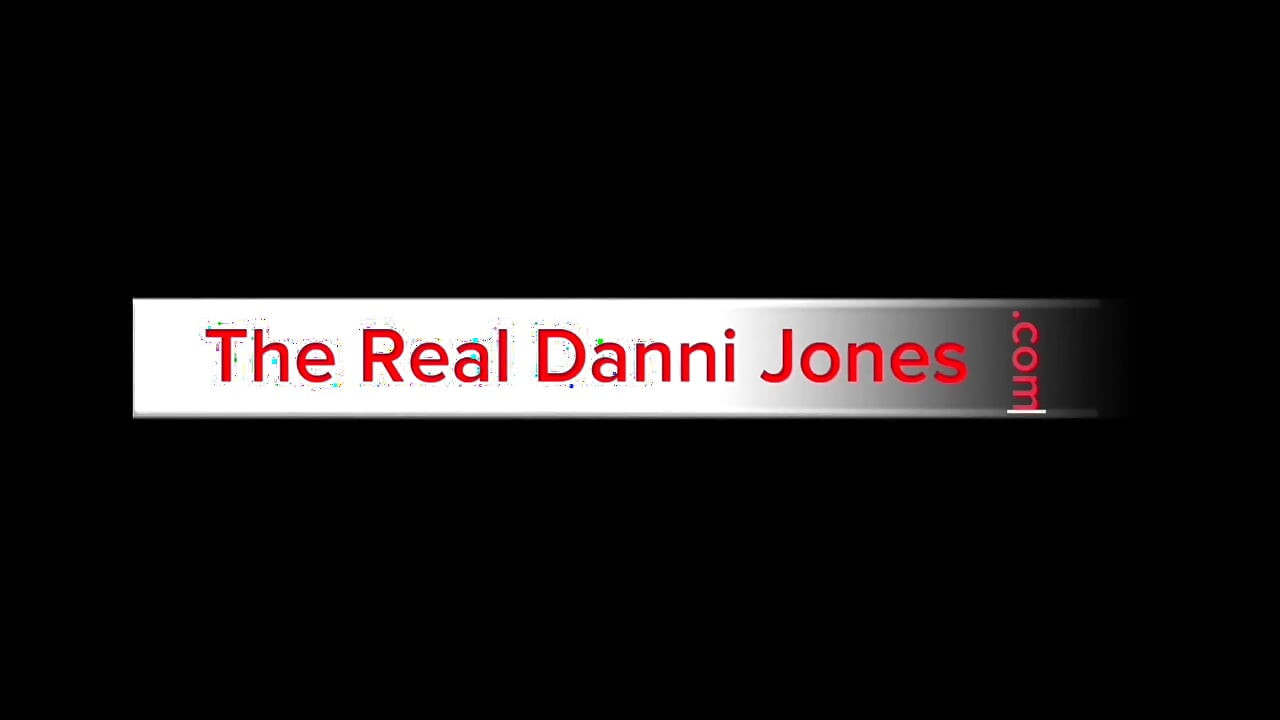 Rijpe stiefmoeder Danni Jones geeft nutteloze stiefzoon een doel