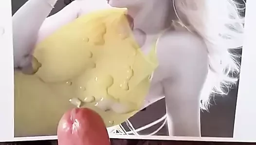 Kylie Jenner 1 için haraç