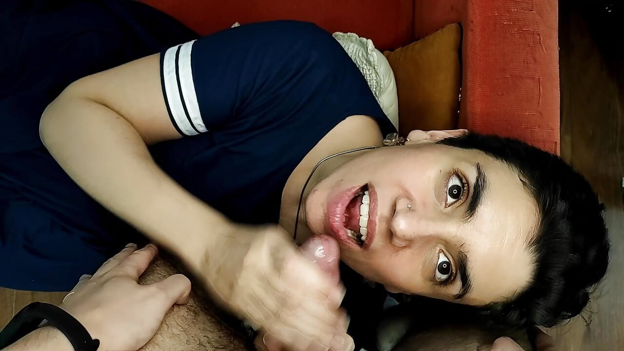 Quickie! Blowjob on the Couch and Cum Mouthful