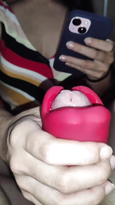 POV - Pau grande e uma punheteira morena gostosa da bucetinha gulosa