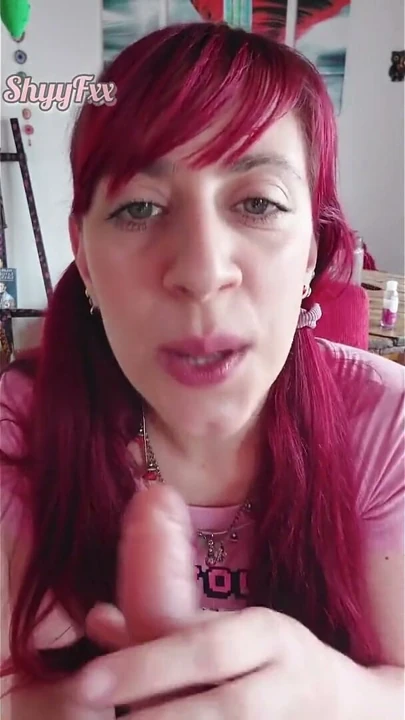 Shyyfxx 你热辣的嫂子知道你想要在家庭晚餐角色扮演中操她