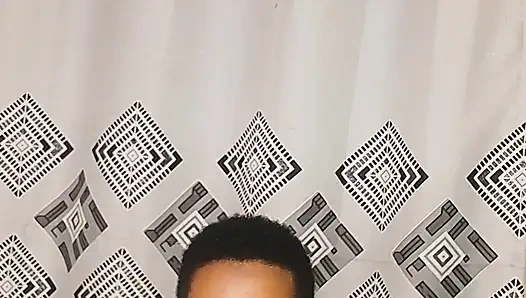 Hasarlı amcık çok yüksek sesle çığlık atıyor