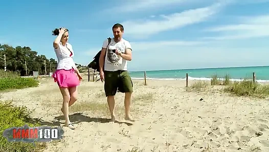 Cewek mungil ini bakalan dientot habis-habisan