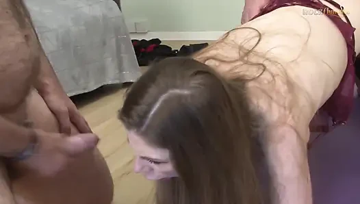 Alice Maze iki girthmonster alıyor