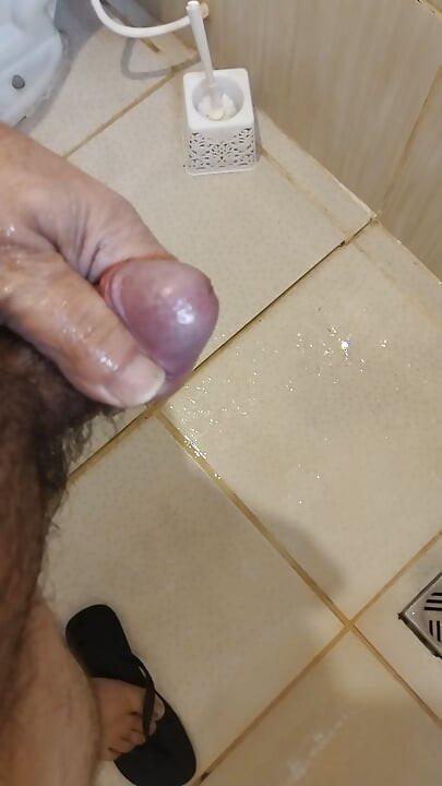 I peed in the bathroom drain after hours of failing to
