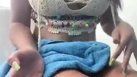 Aku lagi asik masukin memek bejatnya!