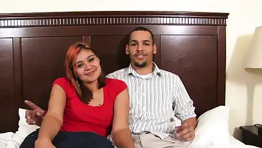 Молодая пара любит жестко трахаться