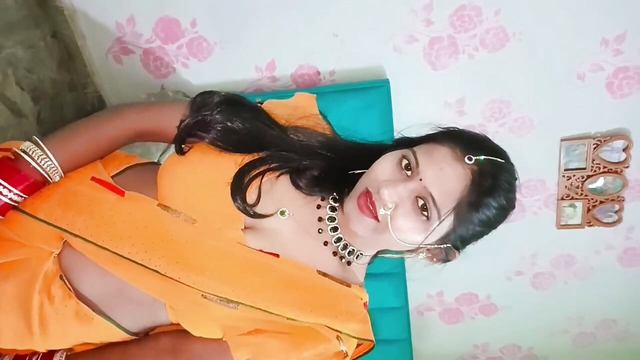 My big sister was angry, we shared single bed, full Hindi Audio