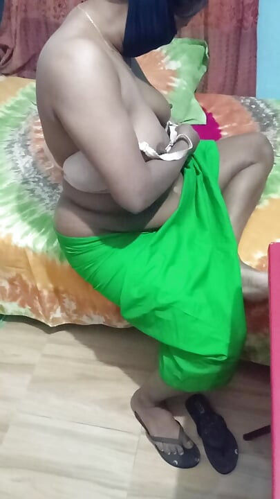 Die ehefrau eines anderen ficken, deren ehemann sie zur arbeit gelassen hat