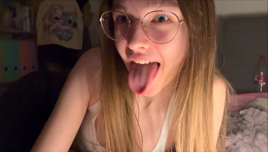 MY FIRST BLOWJOB!!! 18 yo Skinny Teen sucks huge....