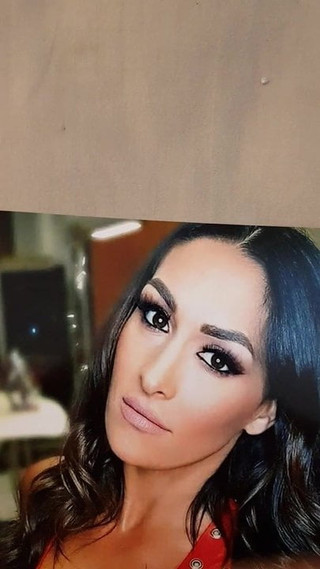 Cum homenaje nikki bella