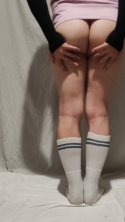 im smacking and rubbing my femboy ass