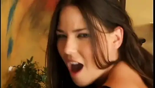 Dua pelacur sange memeknya dientot habis-habisan