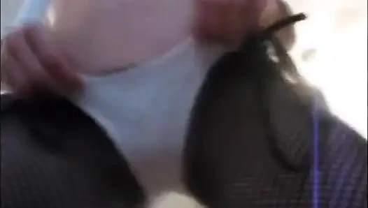 Virgina file çorapla twerk yapıyor