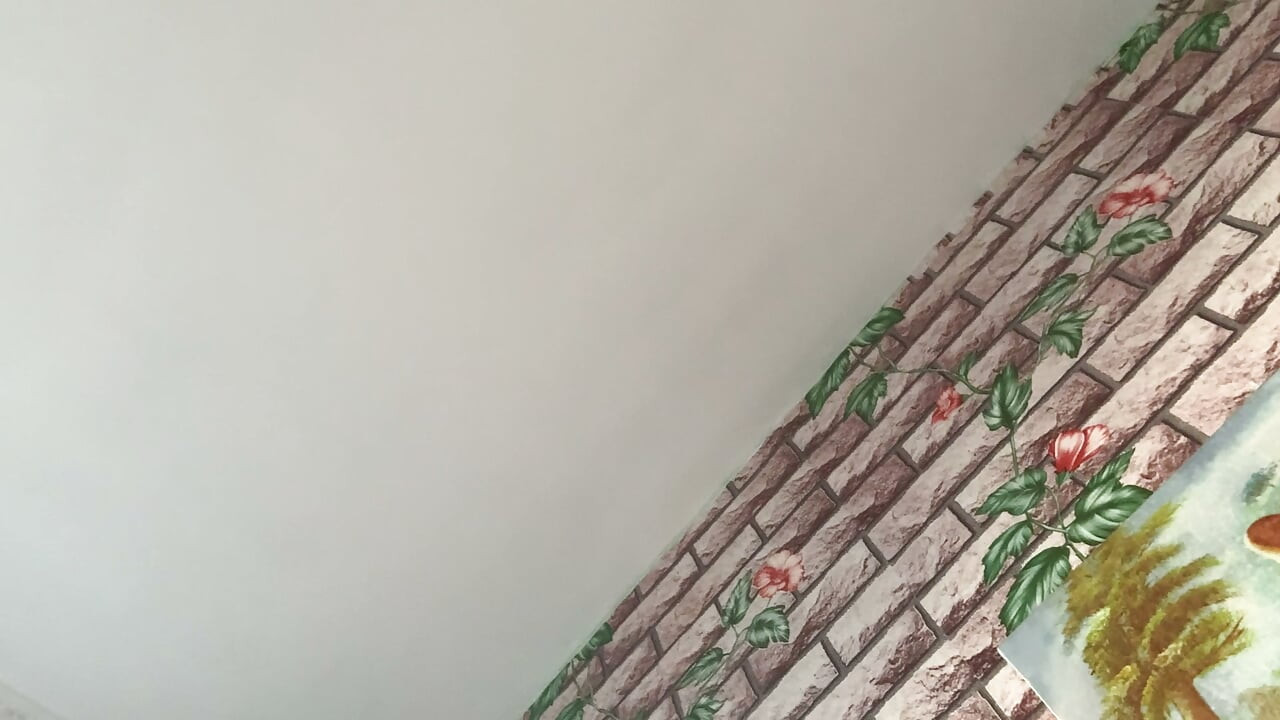 Kamu mau payudara besarku