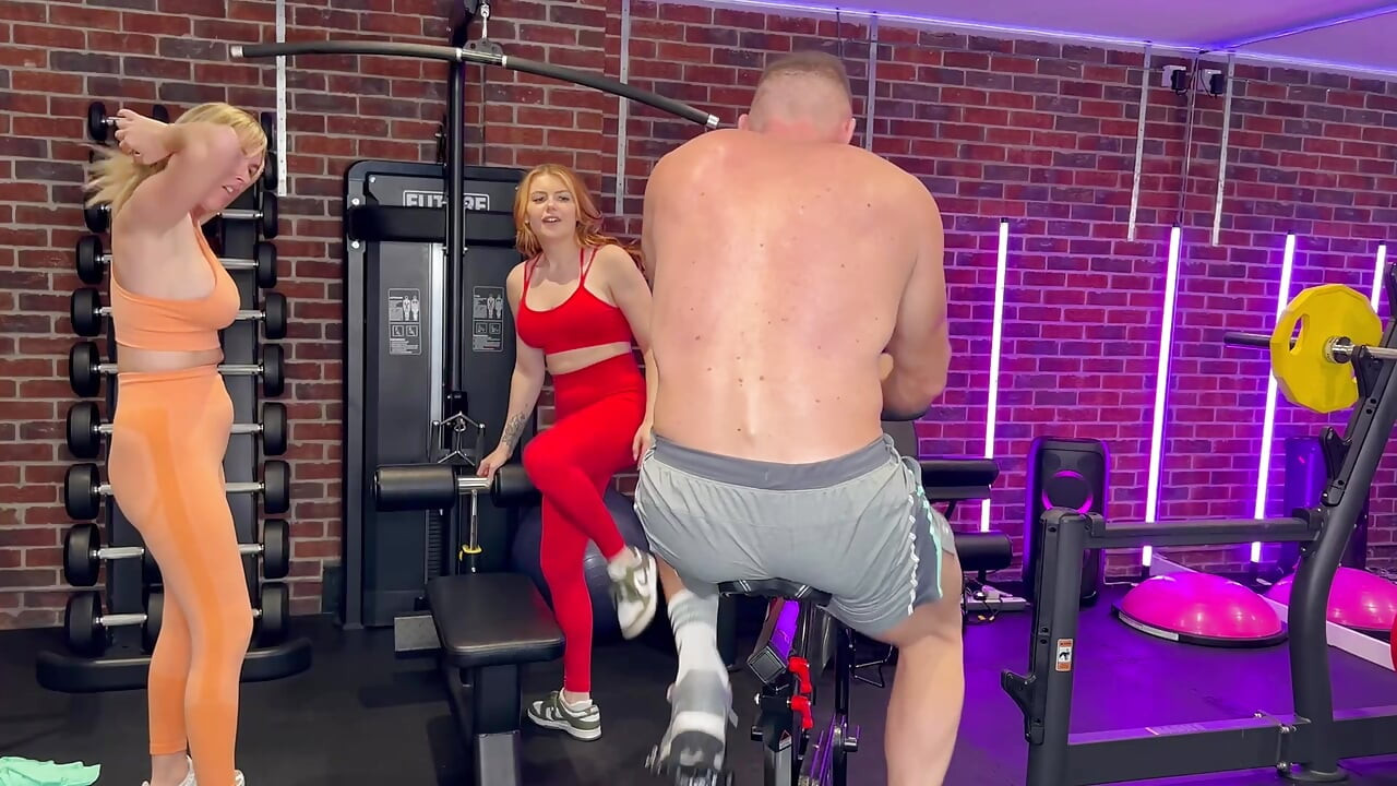 Threesome Gym Session