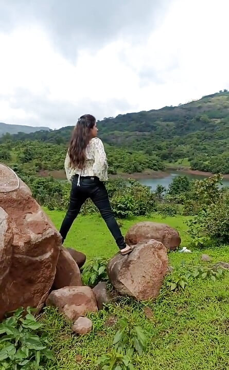 Τελευταίο βίντεο έκθεσης και πειράγματος σε εξωτερικό χώρο