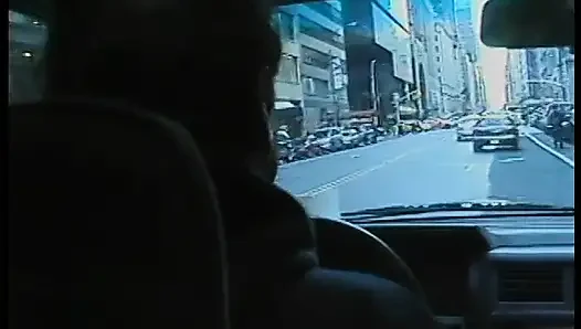 Şehir trafiğinde onu arabada küçük düşüren sapık ile banliyö kızıl saçlı araba sikişiyor