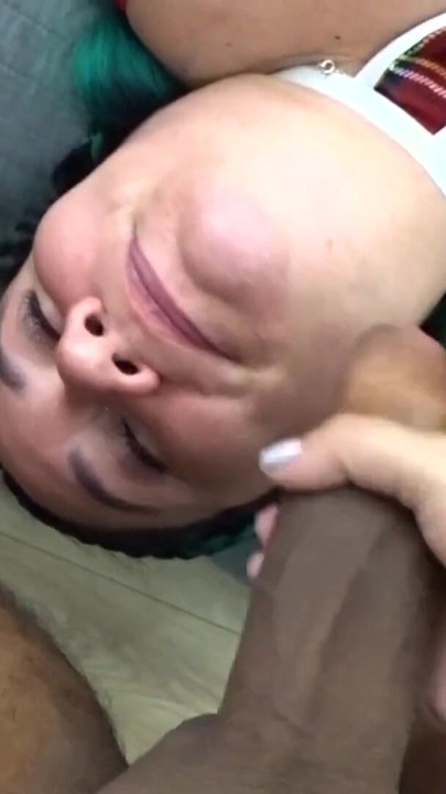 热妻为她最喜欢的BBC公牛疯狂 | 短片 1