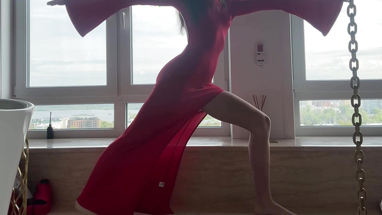 Détente à la maison - yoga - robe transparente parfaite