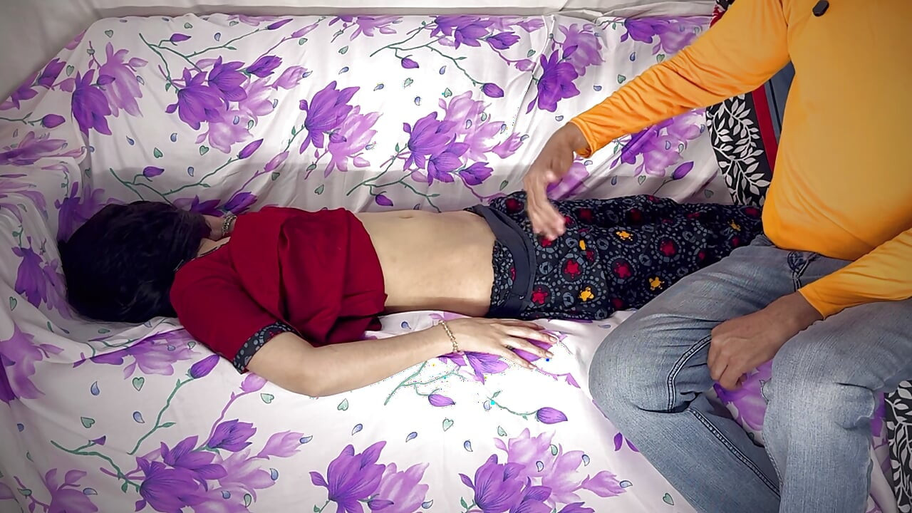 PUNJABI BHABHI WITH DOCTOR FULL SEX VIDEO