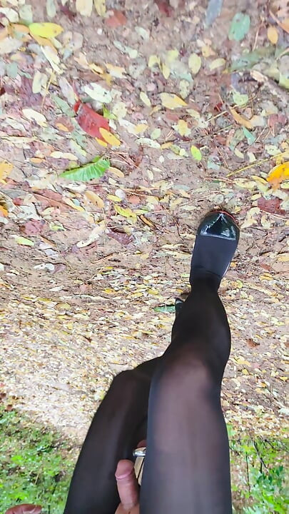 PANTYHOSE FLASHING